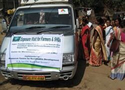 Farmers & SHGs enroute to exposure visits